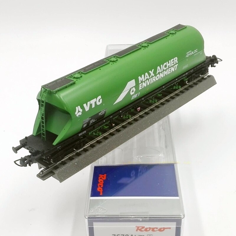 ROCO Train Model 76704 HO Green Silo Carriage Cargo Transport Vehicle VTG